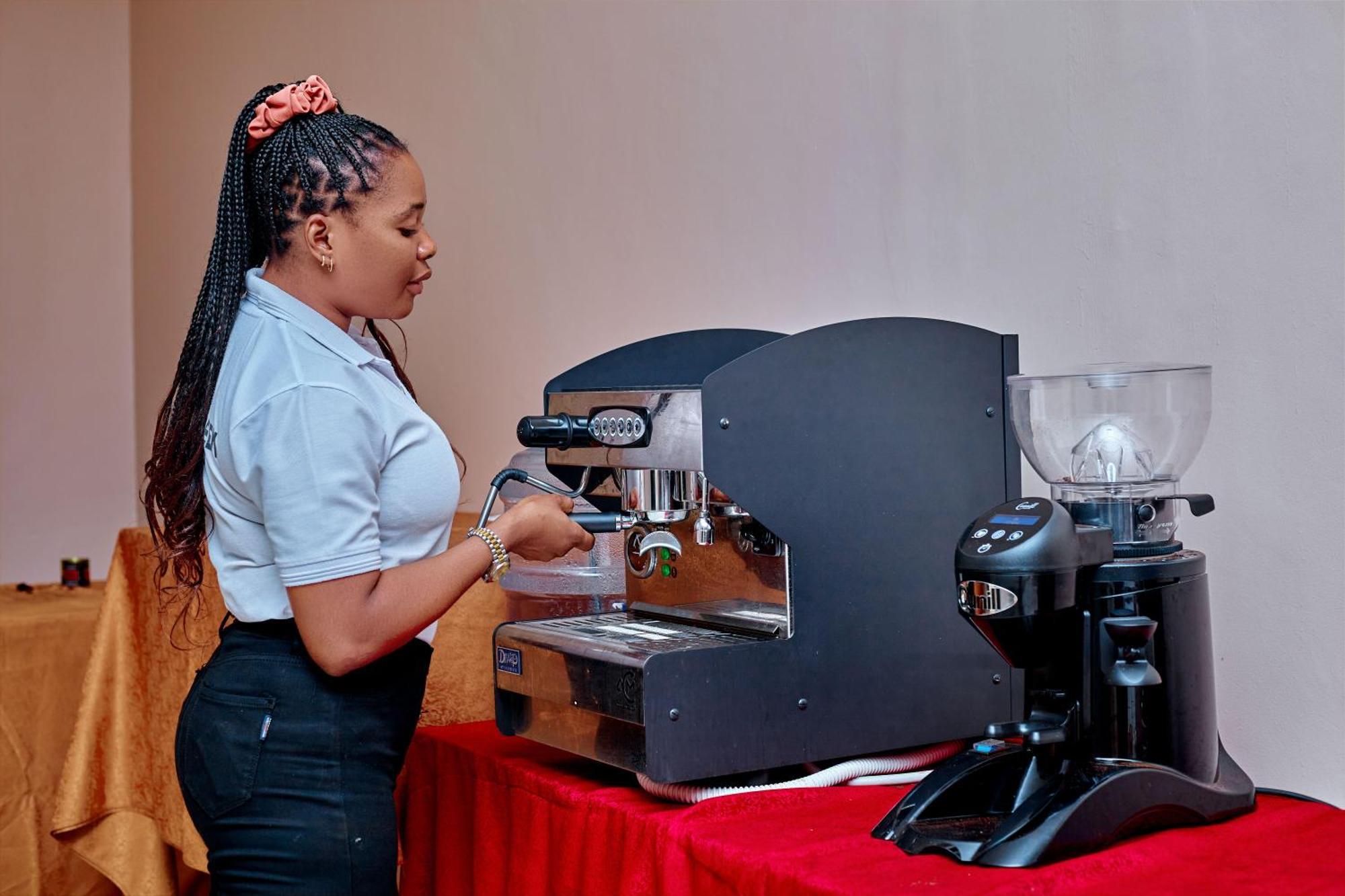 Luwa Evergreen Hotel Mtwara Bagian luar foto